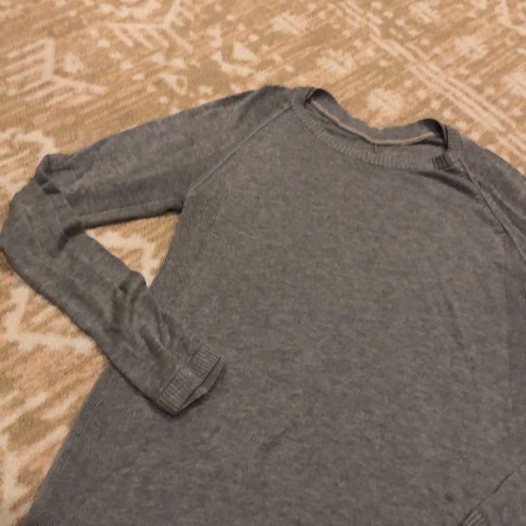 Lululemon sit in lotus sweater grey sz 8 - Picture 4 of 8